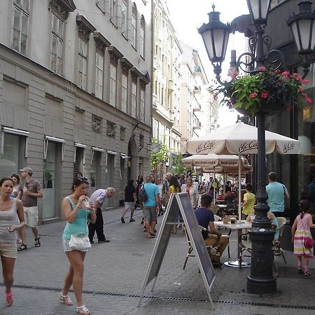Romantic Centrum Apartman Budapest Ngoại thất bức ảnh