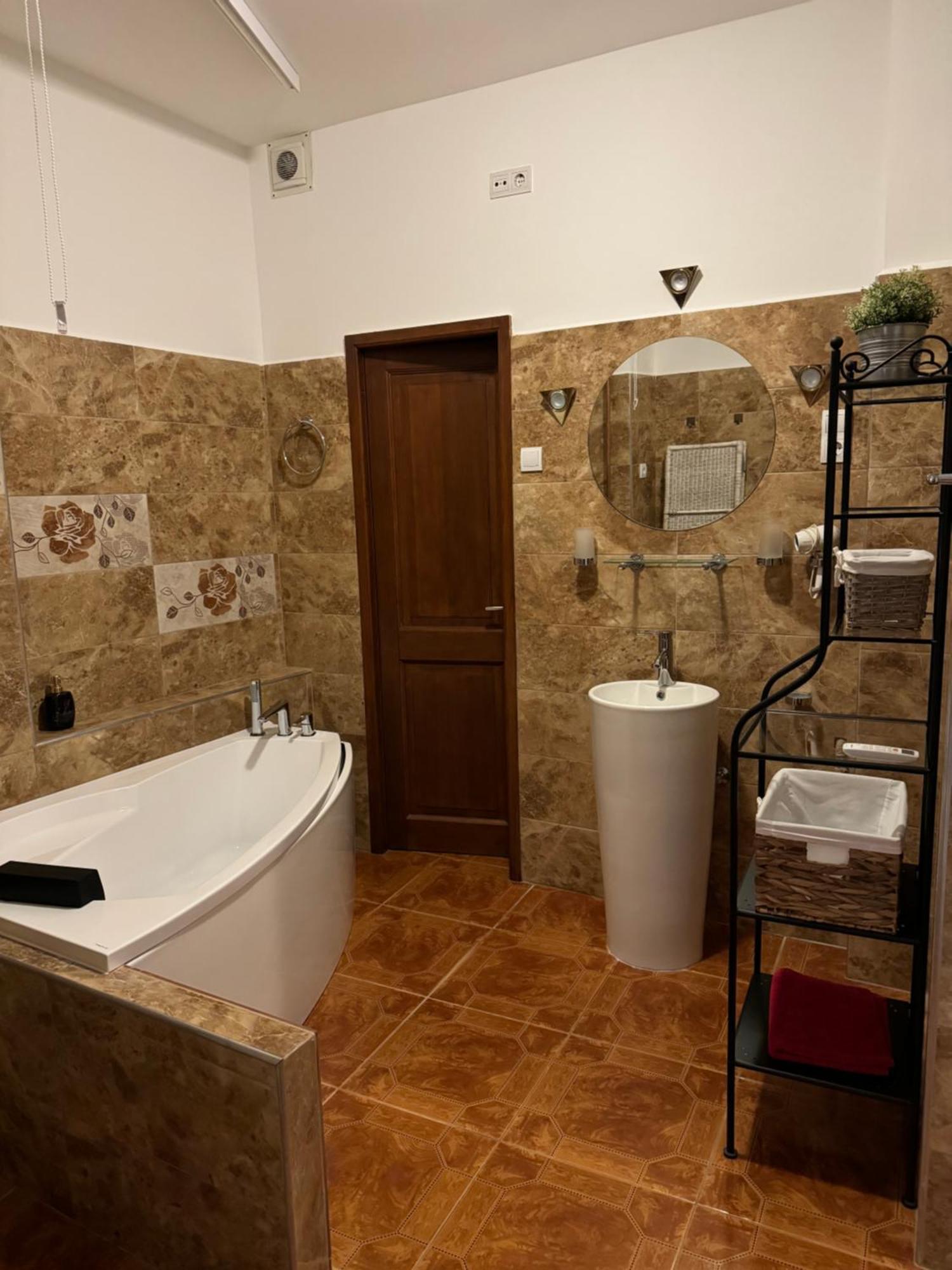 Romantic Centrum Apartman Budapest Ngoại thất bức ảnh