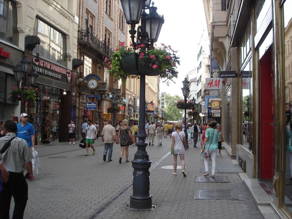 Romantic Centrum Apartman Budapest Ngoại thất bức ảnh