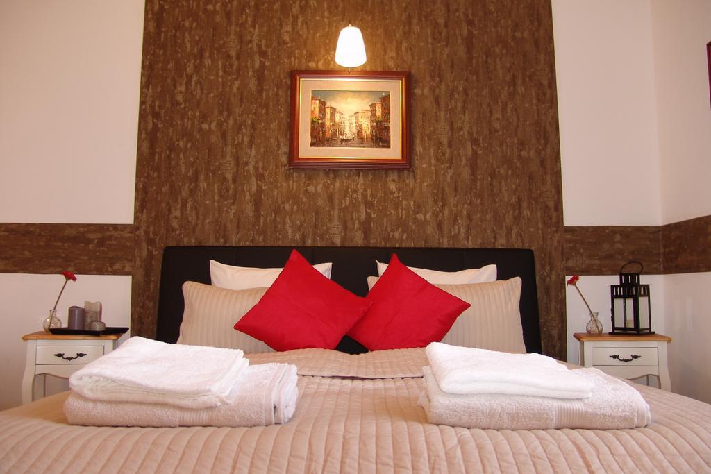 Romantic Centrum Apartman Budapest Ngoại thất bức ảnh